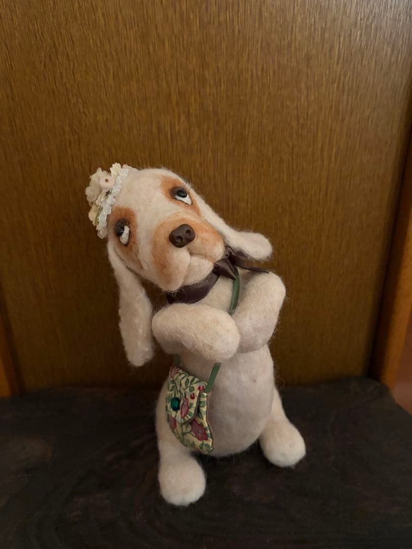 創作人形　羊毛フェルトのワンちゃん(高さ20cm)