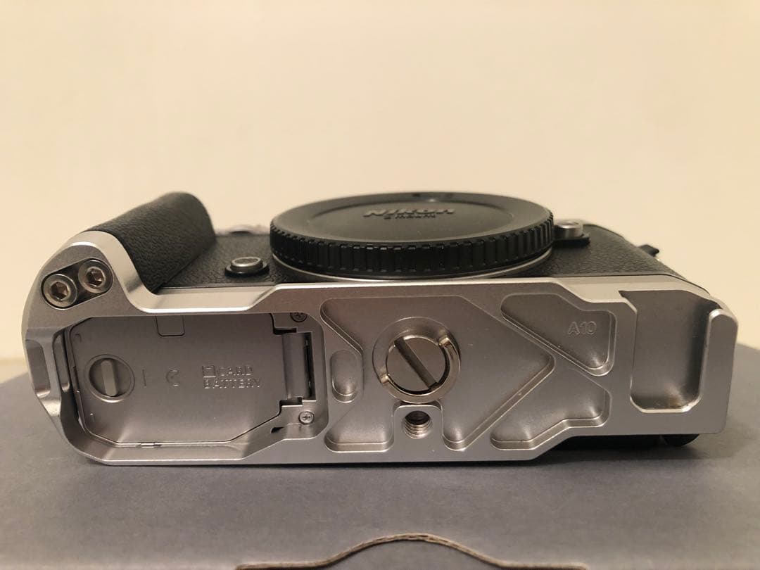 Nikon Z fc ミラーレスカメラ 本体おまけ付き