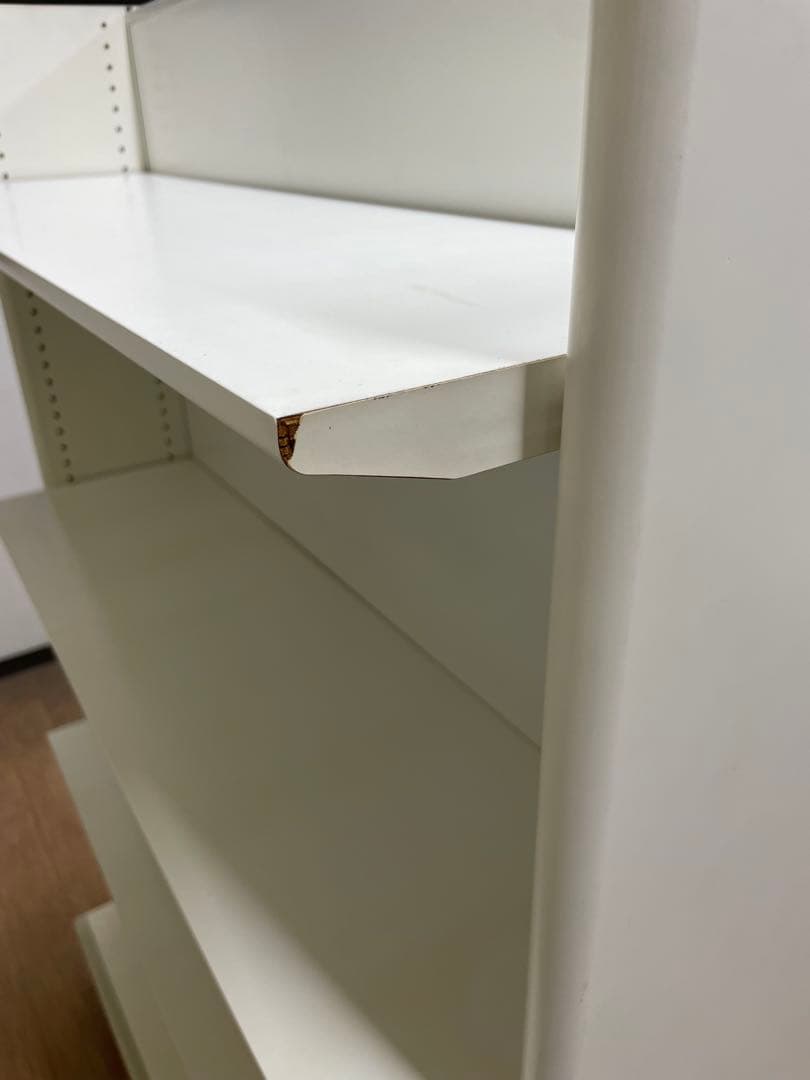 両面棚　物品棚　陳列棚　ショーケース　薬局　白　木製什器　コンビニ　キャビネット