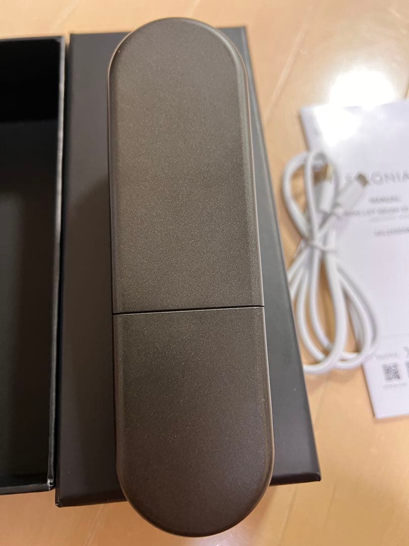 サロニア EMS LIFT BRUSH 3D CARE ブラック