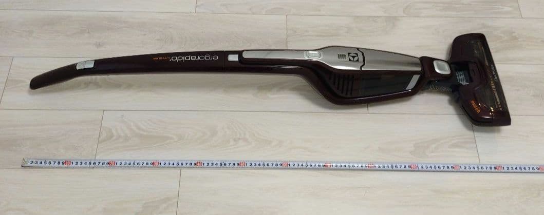 Electrolux スティッククリーナー 充電式 ダークレッド