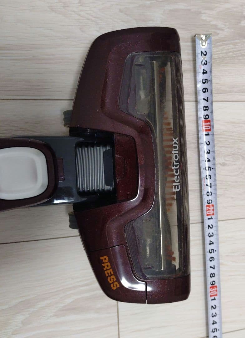 Electrolux スティッククリーナー 充電式 ダークレッド