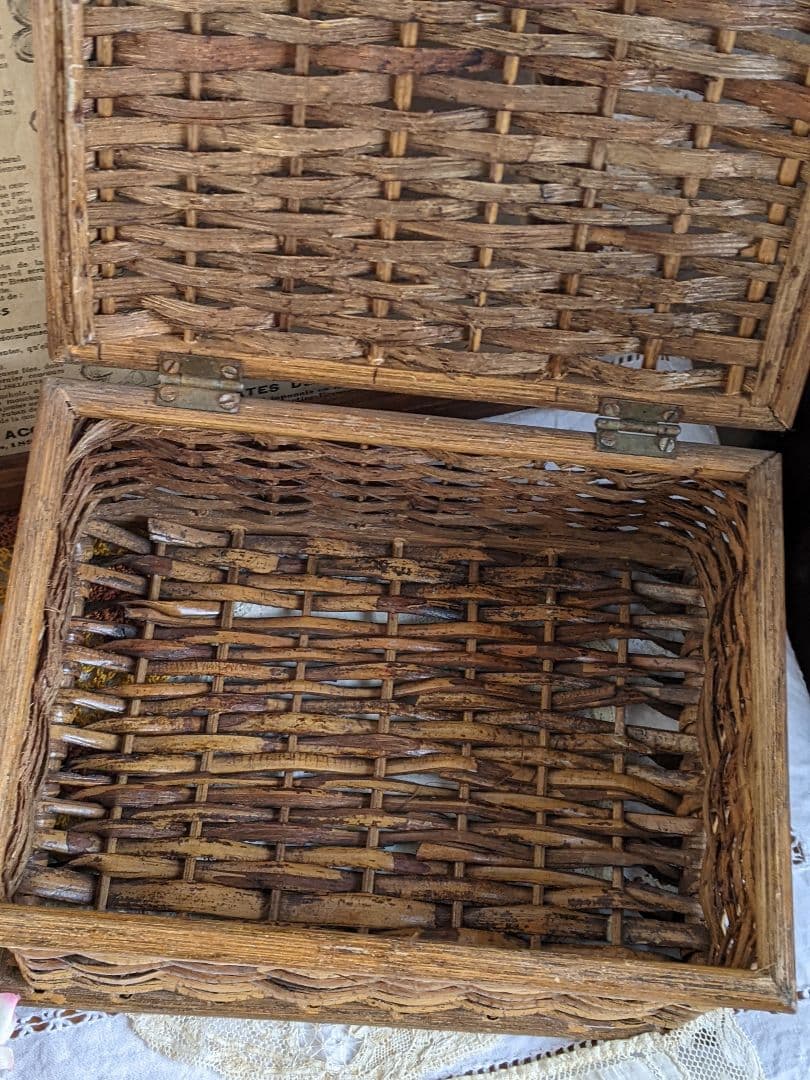 【w】フランスアンティークヴィンテージバスケット２点セット　ドール用バスケット
