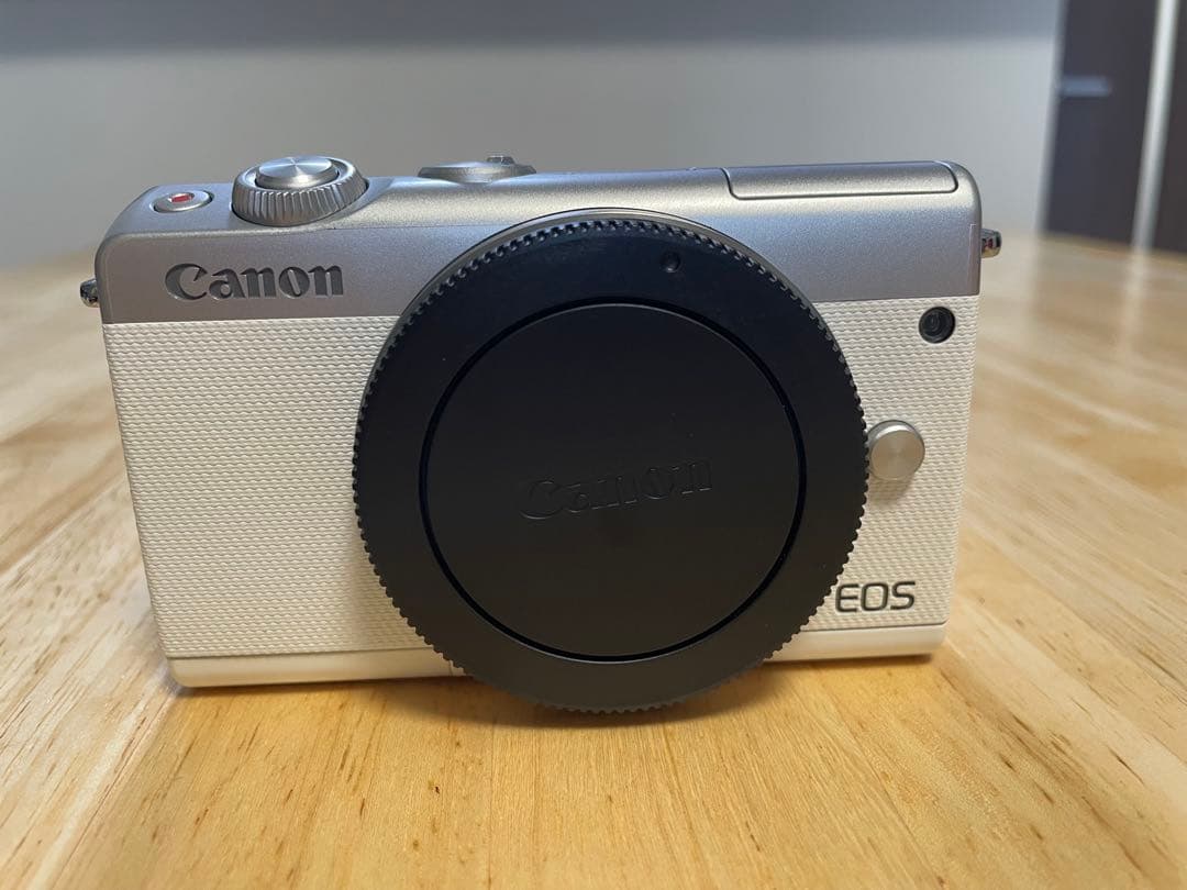 Canon EOS M100 ホワイト ダブルズームキット