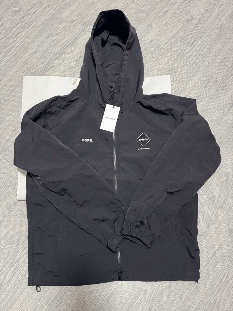 F.C.R.B. ブラックナイロンジャケット　新品未使用　Mサイズ　即完売