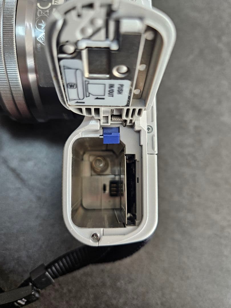 【ジャンク】SONY デジタルカメラ NEX-3 ホワイト