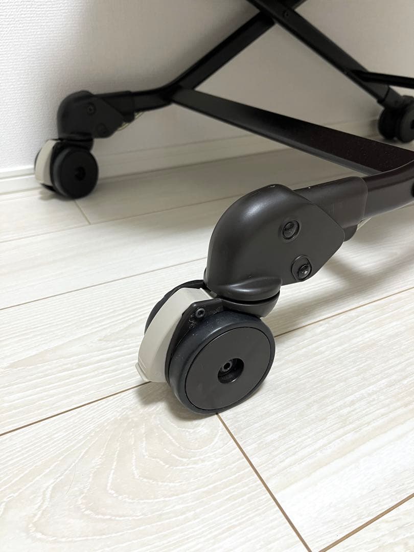 Combi コンビ ネムリラAT 新生児 自動 ハイローチェア