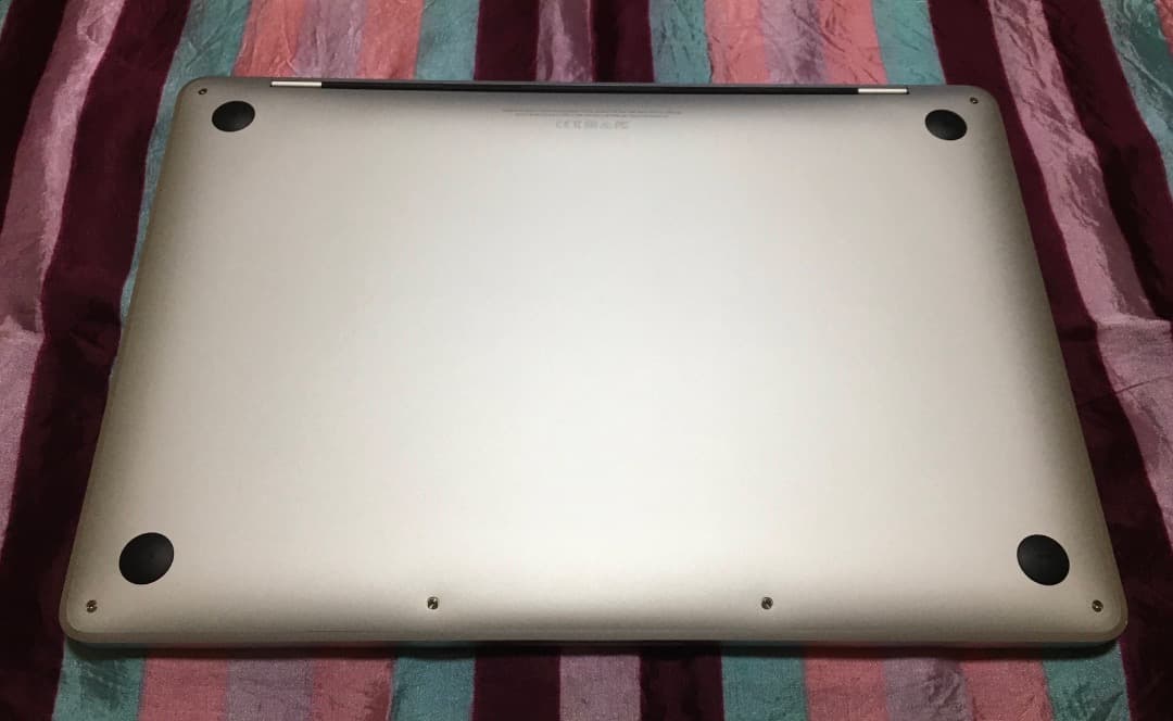 MacBook本体 Apple MacBook Pro 2017 8GB 250GB WIN11PR