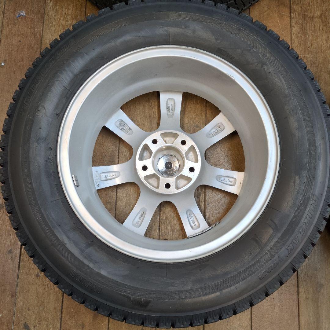ジ*ム様 手渡可　美品　2022年　9分〜　BSスタッドレス　VRX2　215/
