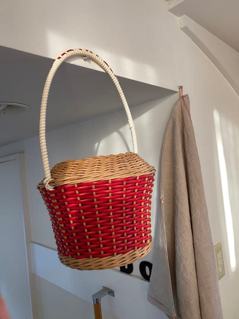 フランス製のアンティークバスケット