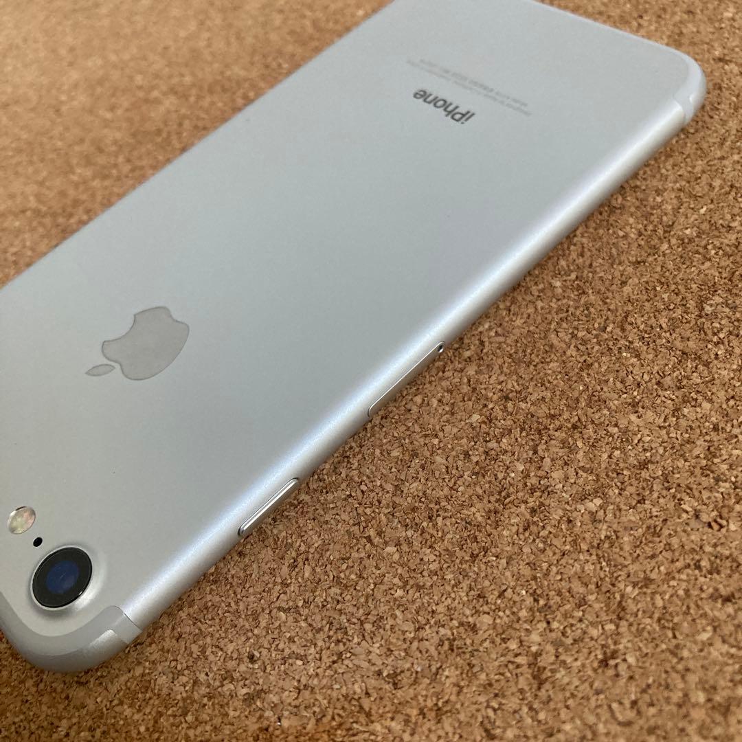 4046【早い者勝ち】美品☆電池最良好☆iPhone7 32GB SIMフリー☆