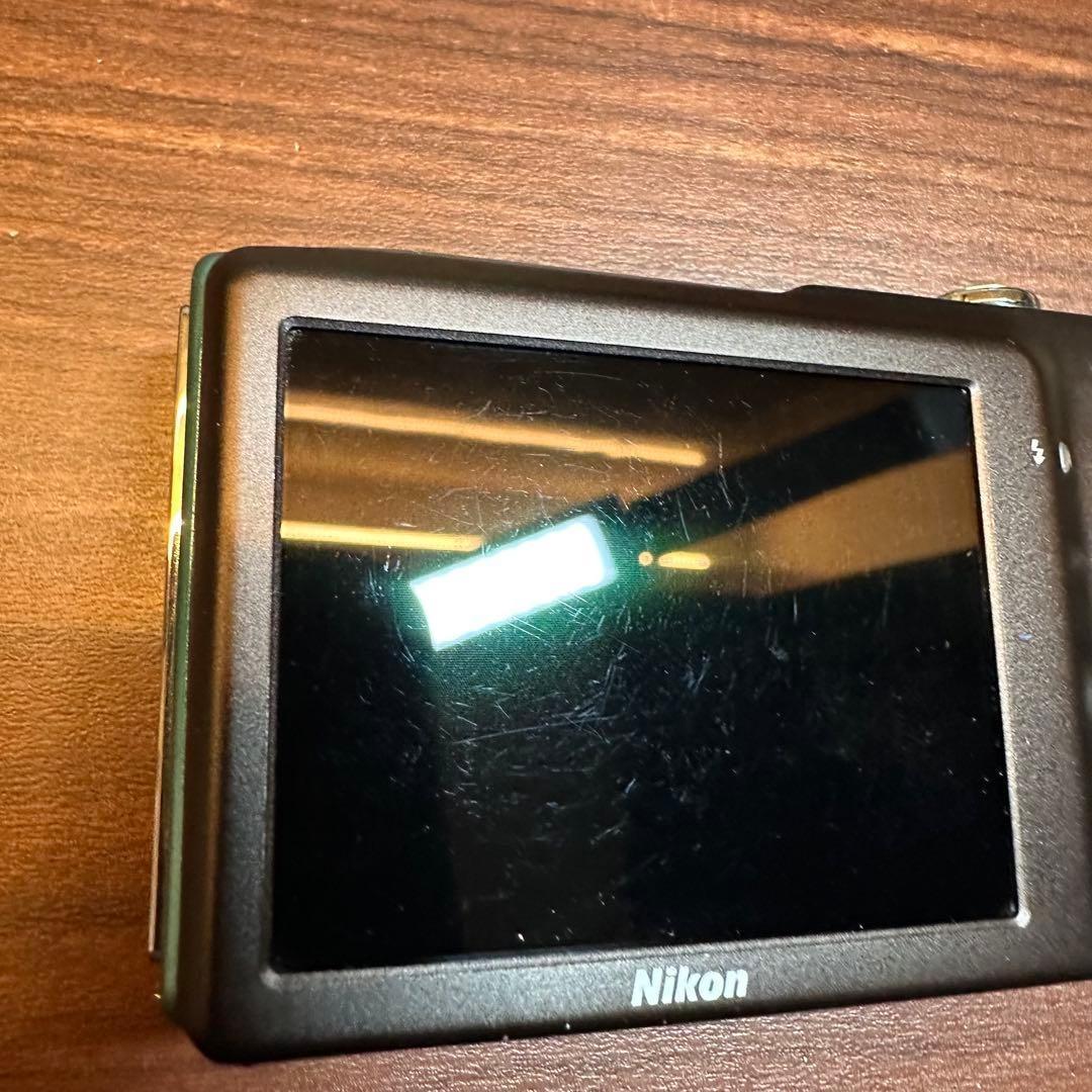 Nikon COOLPIX S3300 デジカメ ほぼ新品 4665