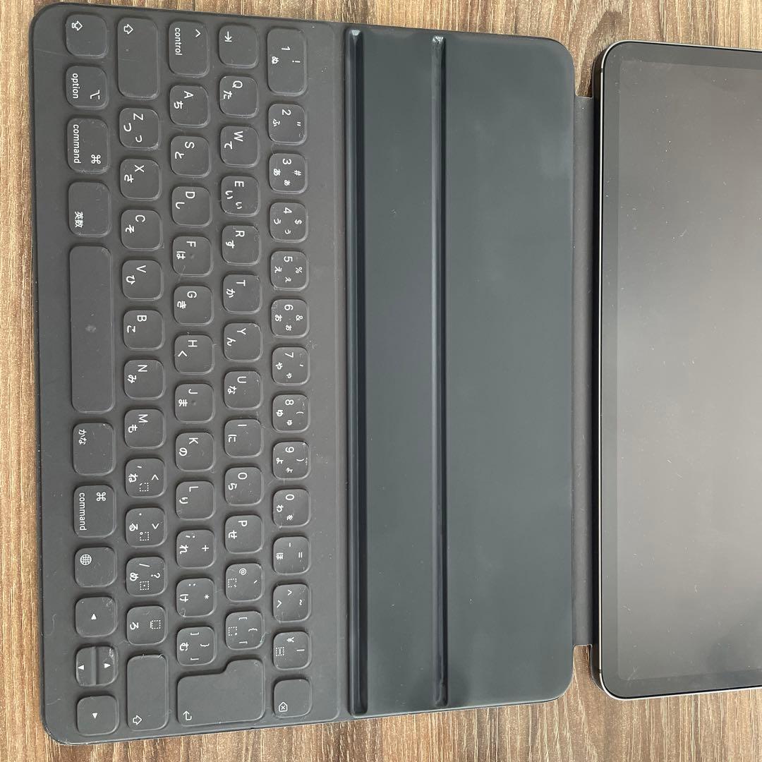 iPad Pro 12.9LTE第3世代 256 GB キーボード付