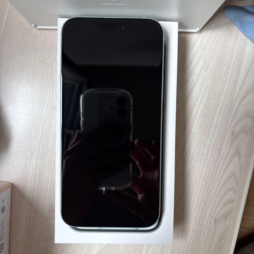 iPhone15plus 128gb ブルー　アイフェイスケース付き