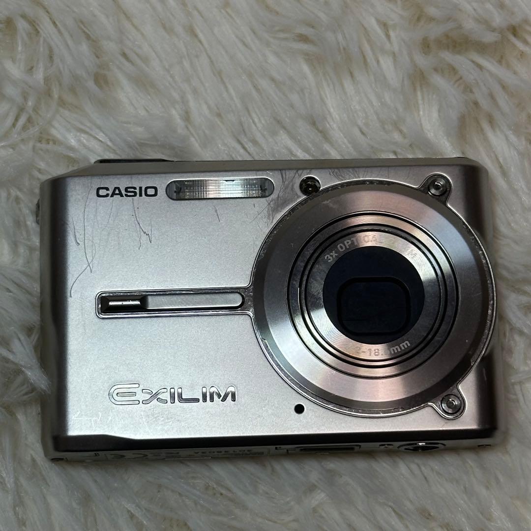 CASIO EXILM EX-S600 シルバー コンデジ デジタルカメラ