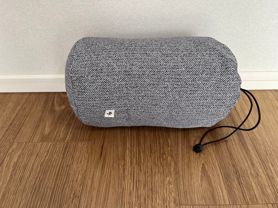 POGNAE ポグネー　防寒ケープ　ハンガリーグースダウン