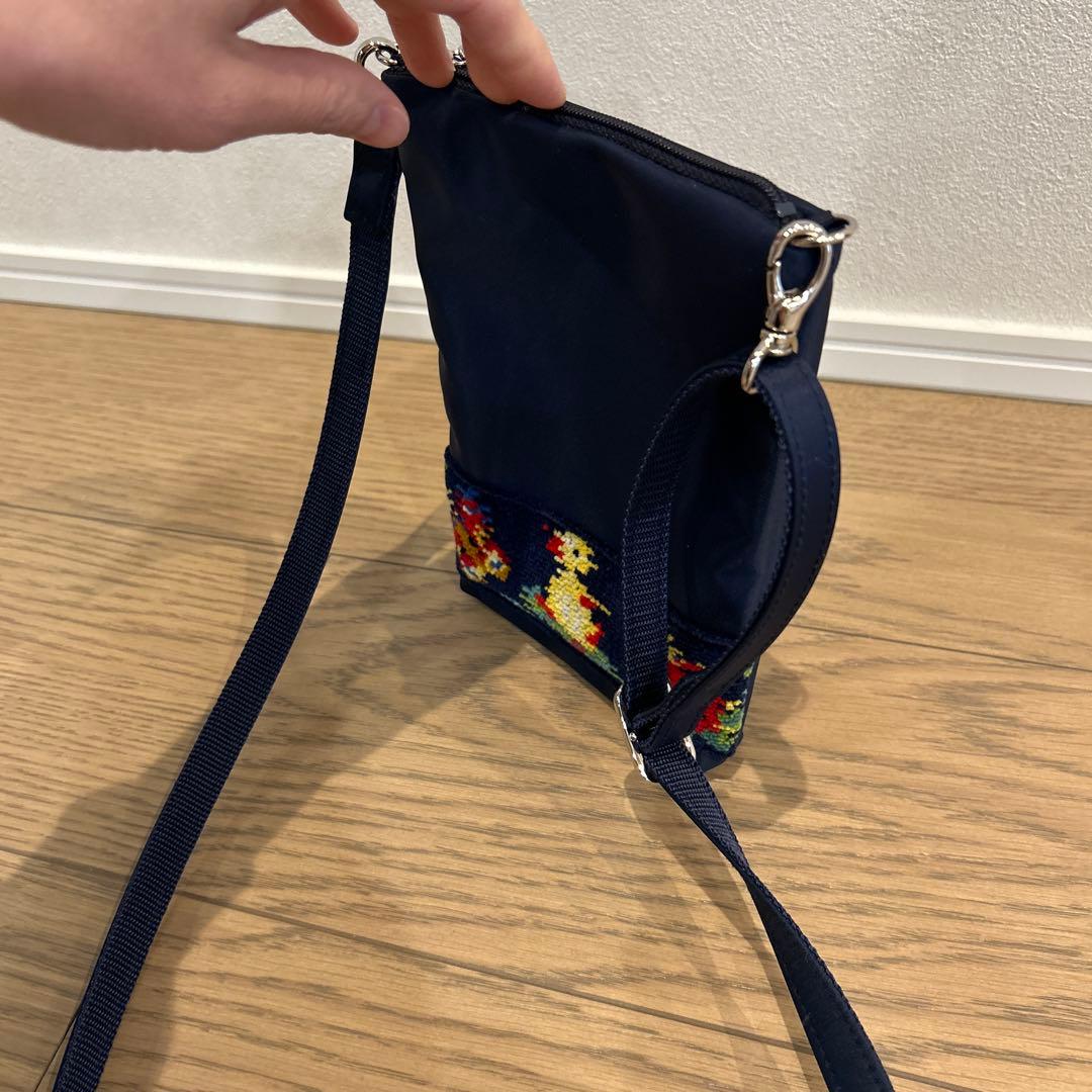 学校フェイラー　ネイビー スマホショルダーバッグ ハイジ柄