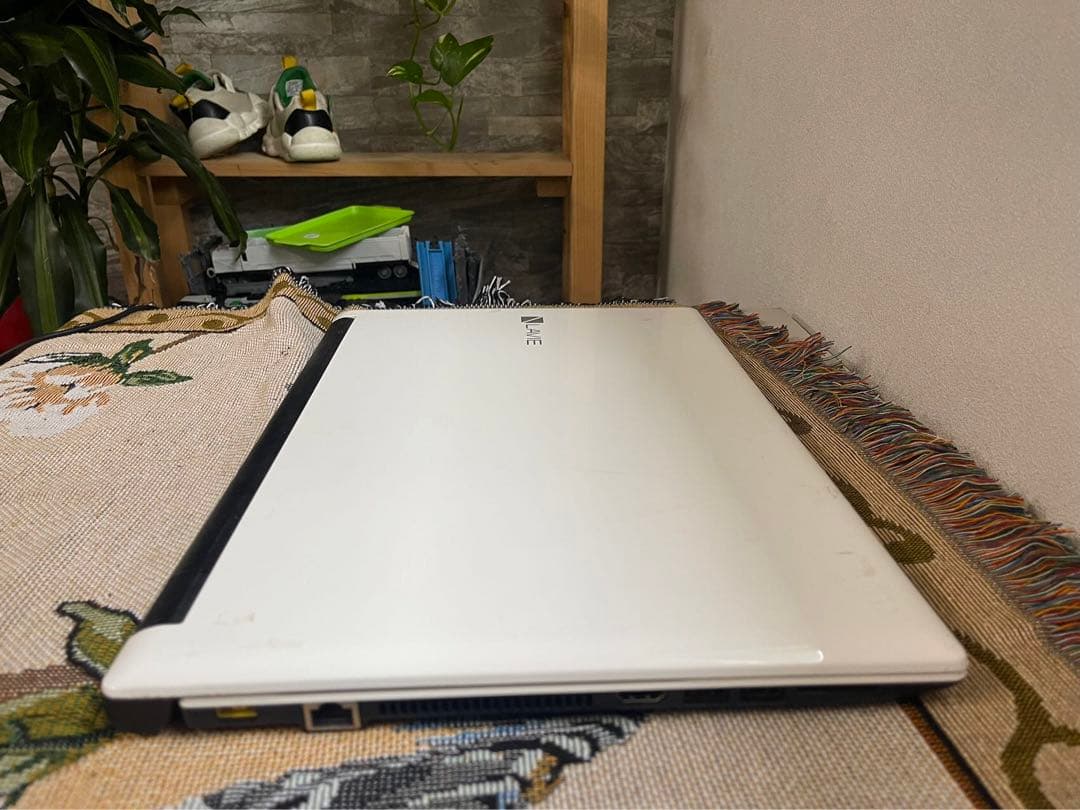 初心者でもすぐ使える初期設定済み,高年式 NEC ノ-トパソコン　白い