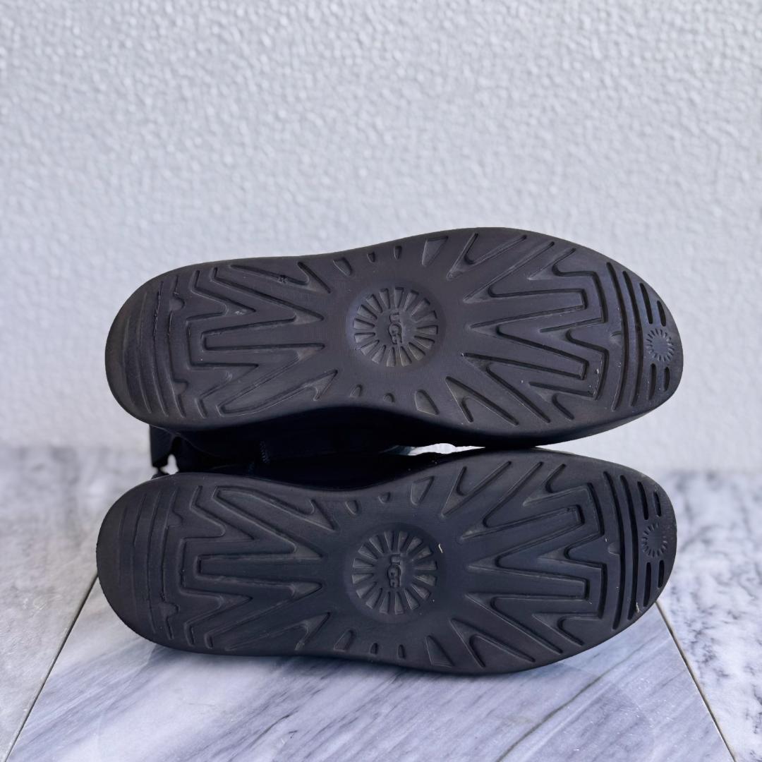 UGG アグ クラシック ブーム バックル ブーツ　厚底ショートムートンブーツ