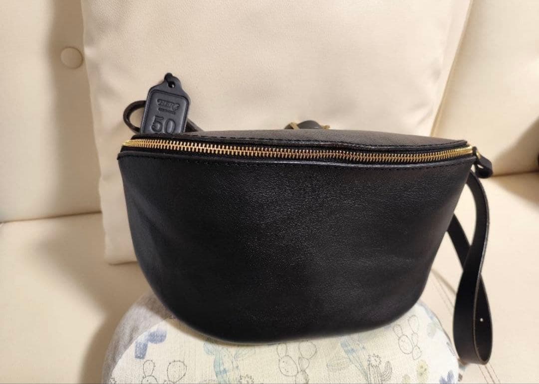 juuza　HERZ ボディバッグ ブラック