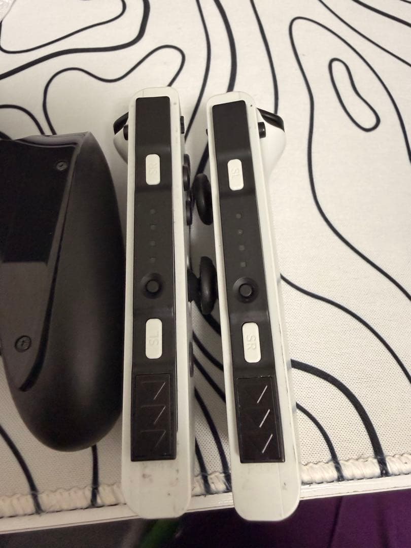 Nintendo Switch グレー 本体(Joyconは有機ELの白)