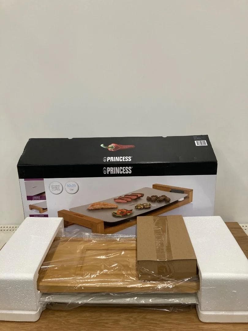 Princess テーブルグリル ストーン　木製台　 約60cm x 30cm