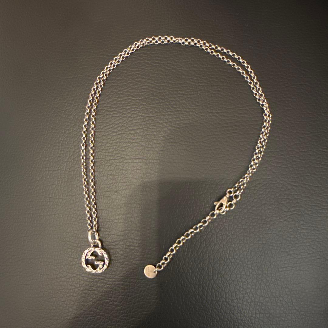 Gucci シルバー GGロゴ ネックレス