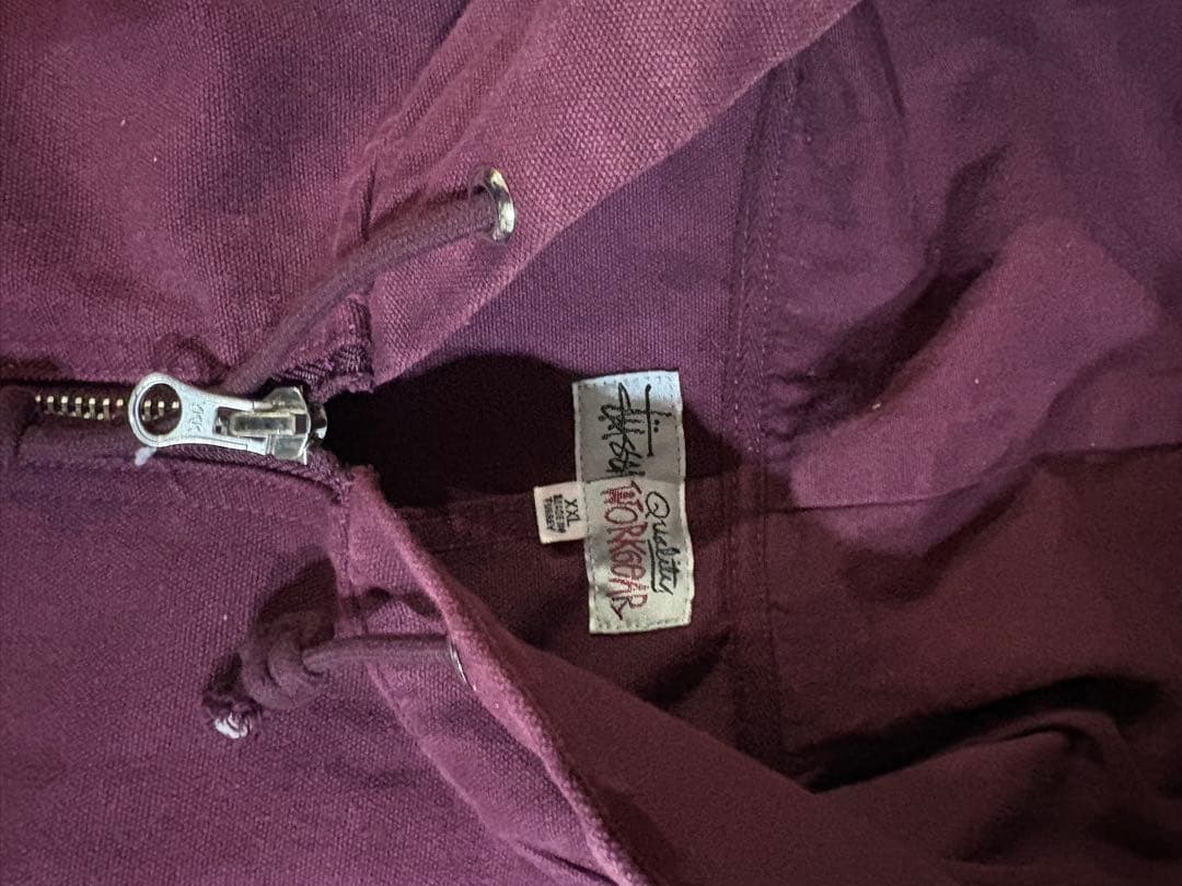 Stüssy フード付けジップパーカー