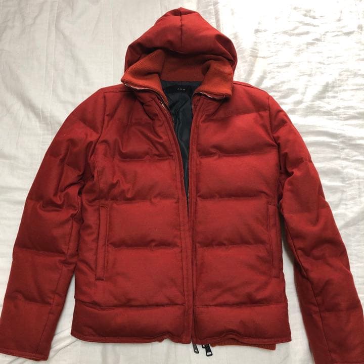 ★訳あり　AKM フード風デザイン　ダウンジャケット　赤