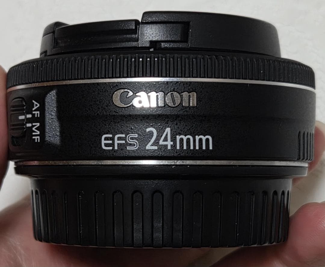 Canon 単焦点広角レンズ EF-S24mm F2.8