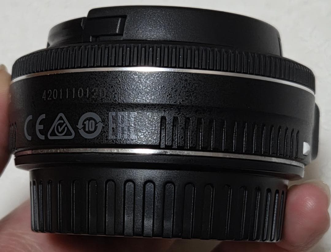 Canon 単焦点広角レンズ EF-S24mm F2.8