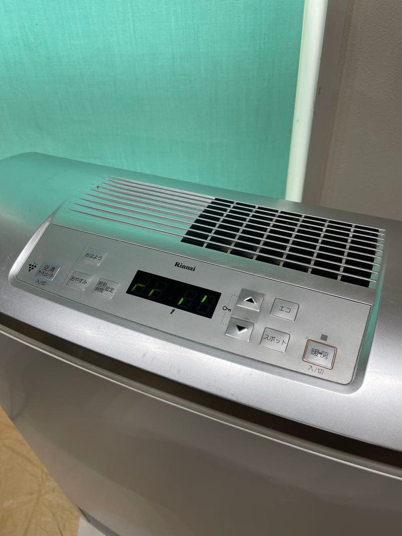 o*r様 リンナイ ガスファンヒーター ホワイト　高年式　RC-T5801 AC