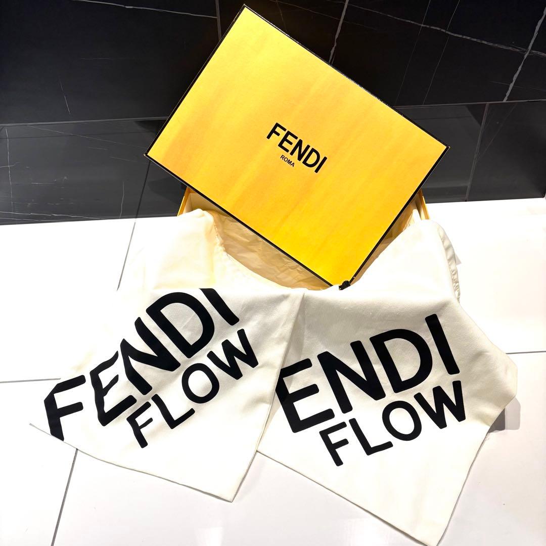 美品‼️FENDI フェンディフロー サイドジップ ロゴ入り スニーカー