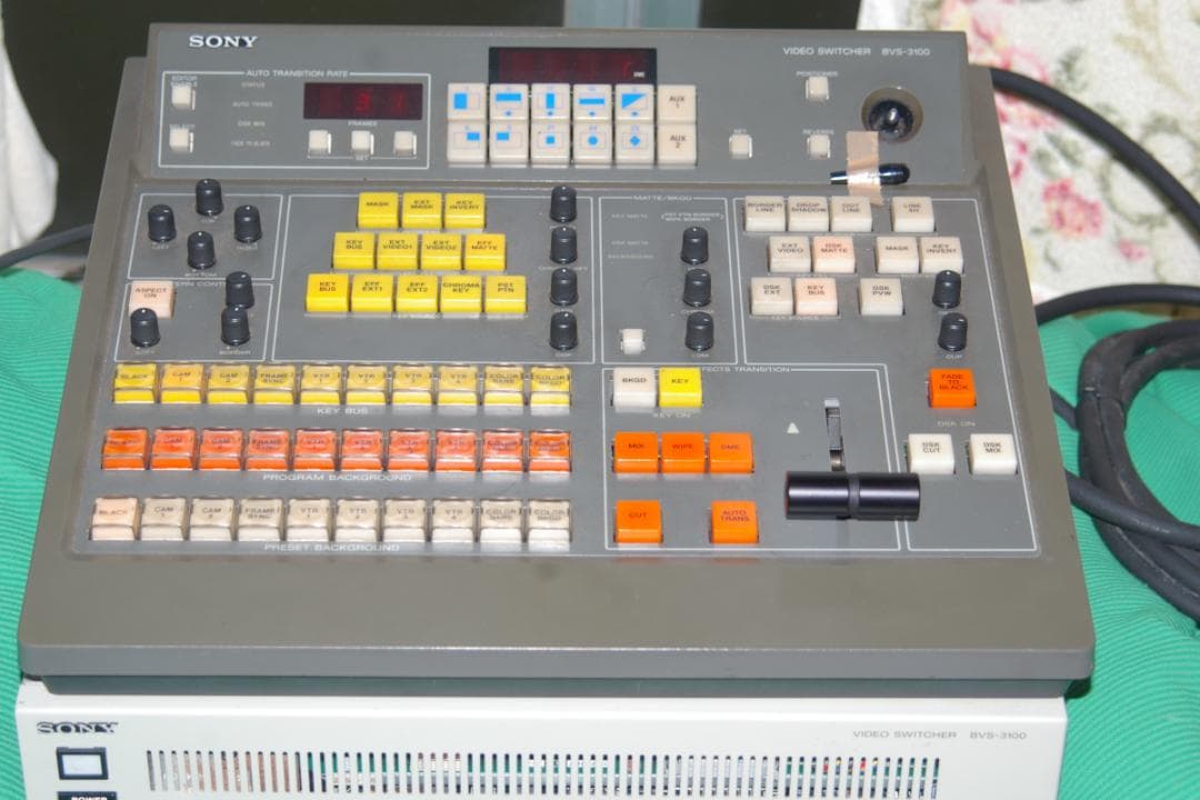 ソニー放送用スイッチャ—BVS-3100中古品の出品です。