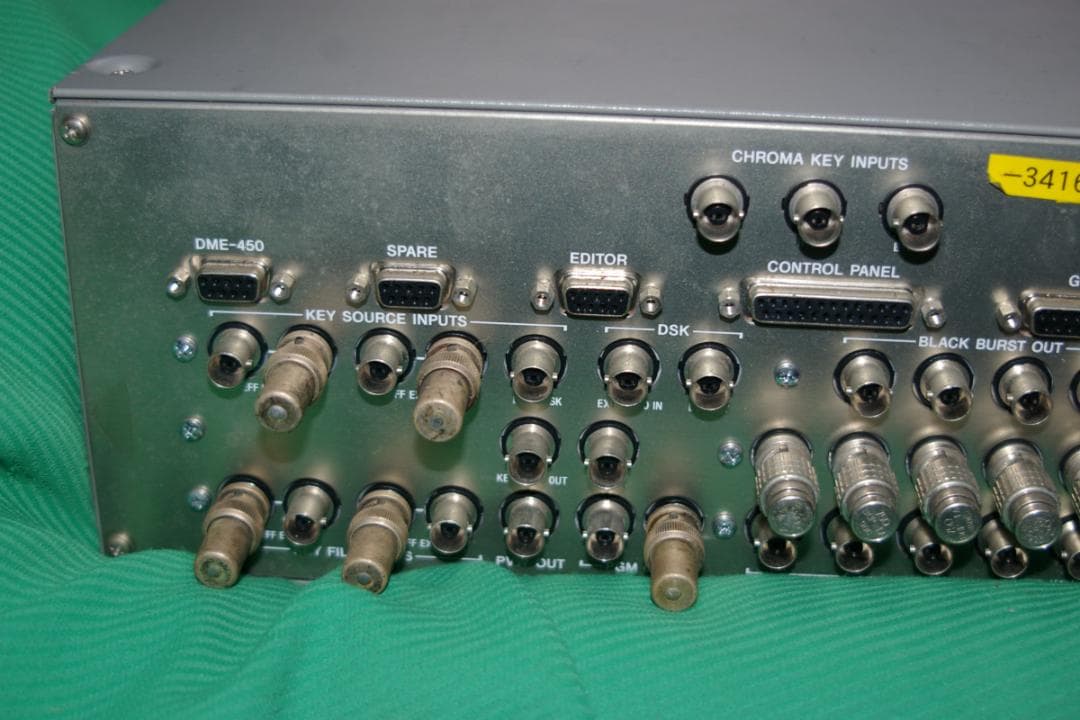 ソニー放送用スイッチャ—BVS-3100中古品の出品です。