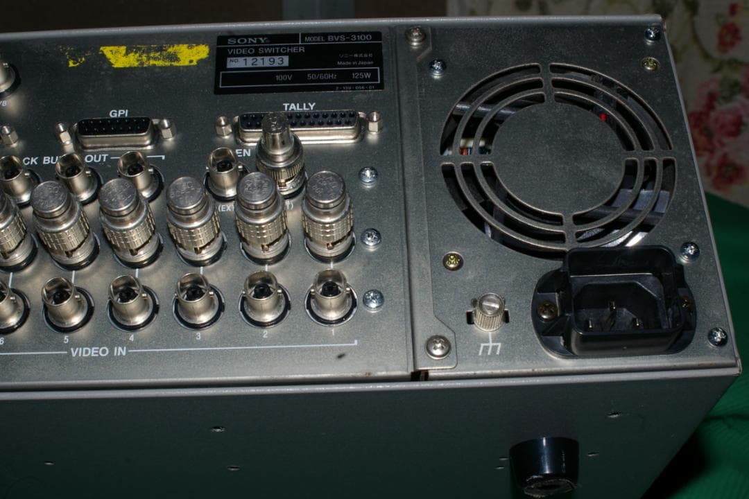 ソニー放送用スイッチャ—BVS-3100中古品の出品です。