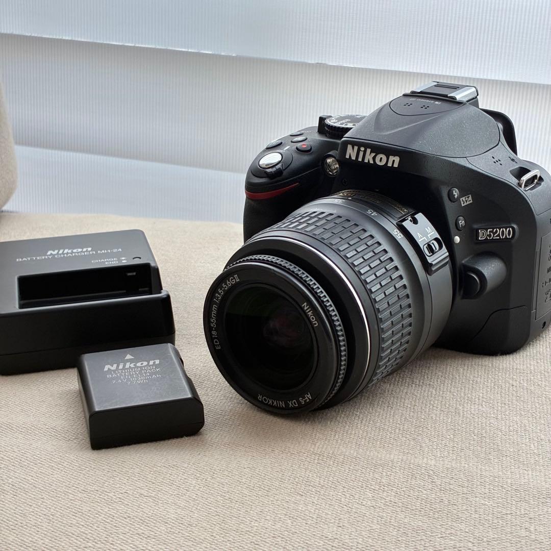 Nikon D5200 デジタル一眼レフ カメラ