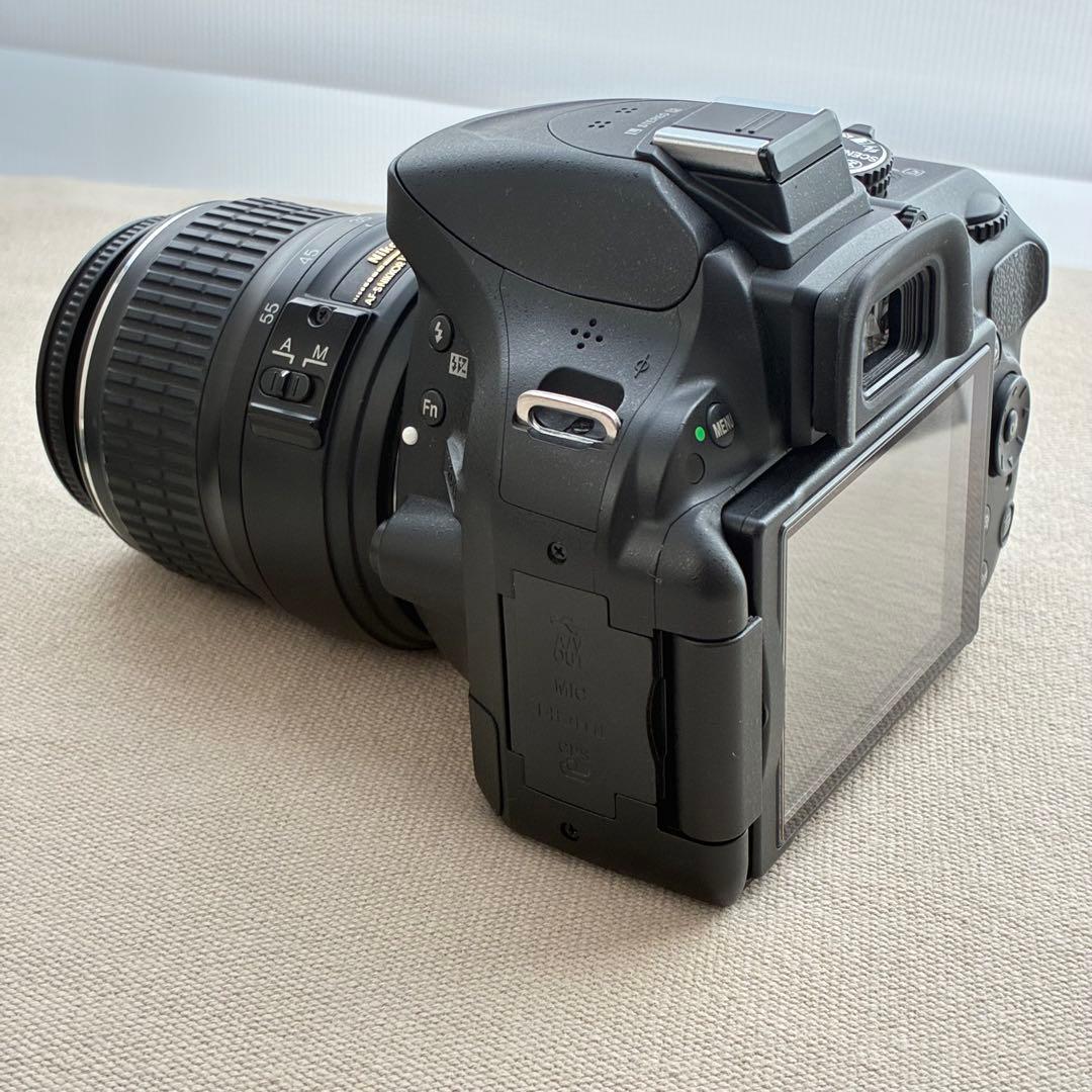 Nikon D5200 デジタル一眼レフ カメラ