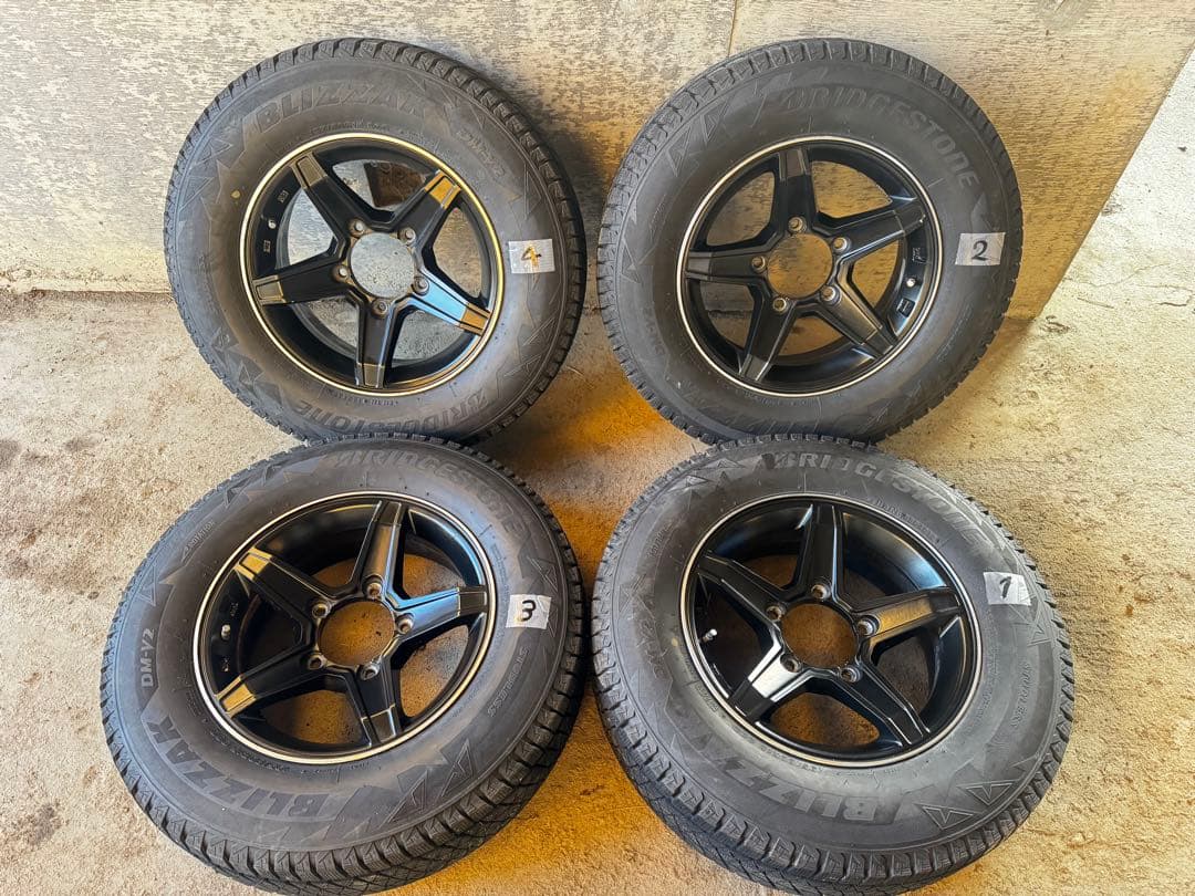 ジムニー シエラ ノマド 195/80R15 スタッドレス タイヤホイールセット