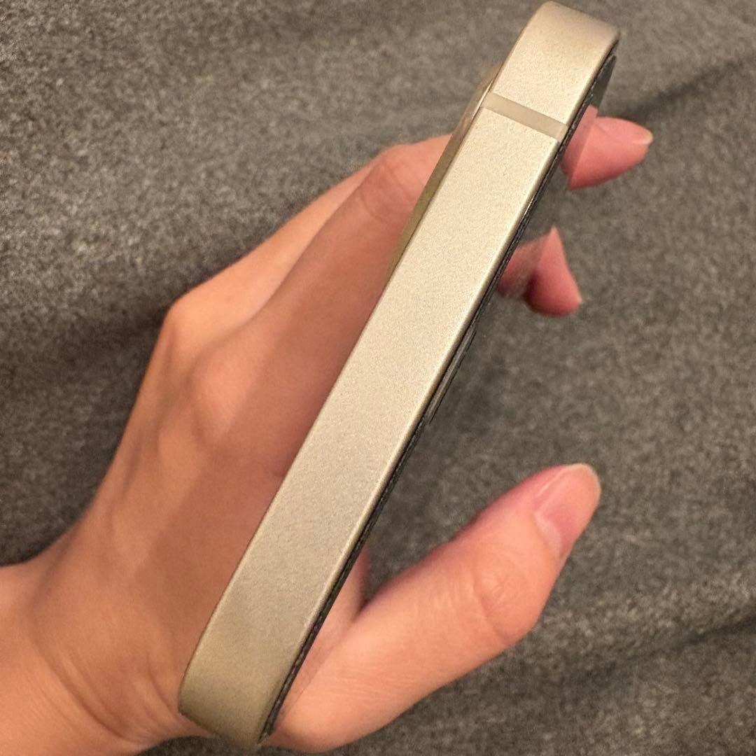 【限定値下げ】iPhone12 128GB ホワイト 初期化済み 最大容量82%