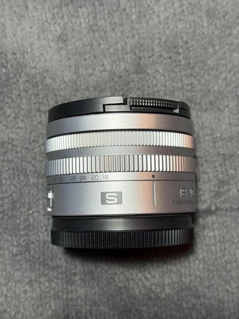 希少 LUMIX 18-40mm レンズ　シルバー