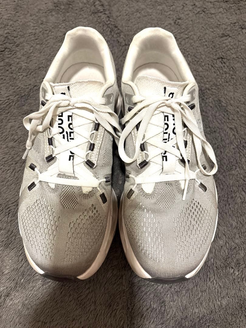 ON CLOUD ECLIPSE オンクラウドエクリプス　ランニング　モンスター