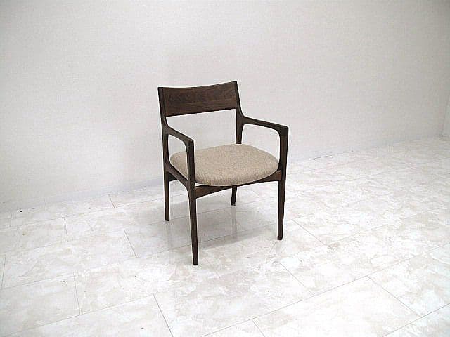 展示品　リグナ ソアーアームチェア　ウォールナット　ダイニングチェア　約5.2万