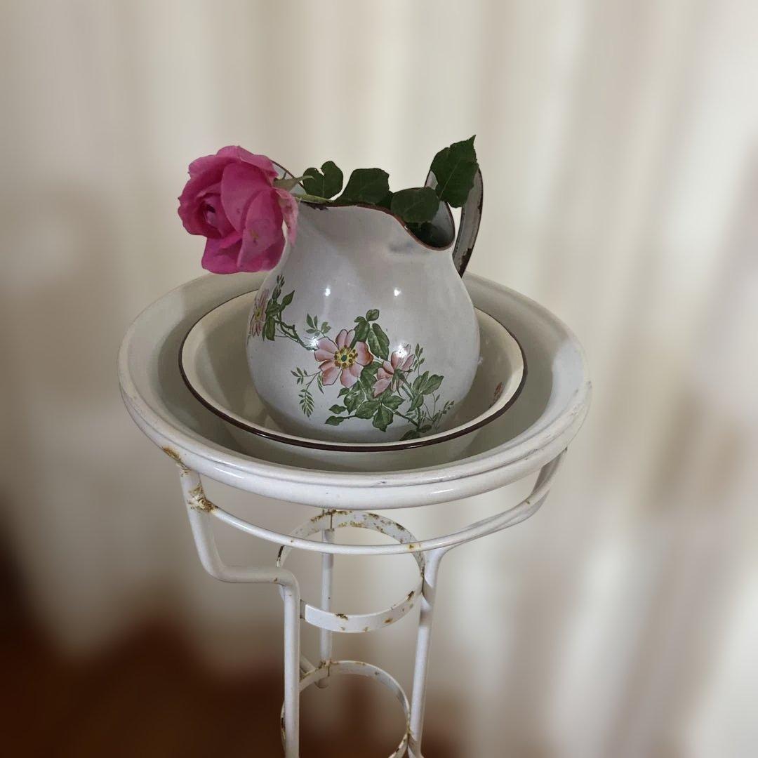 マリービンテージホーロースタンド付きホーローボール2点