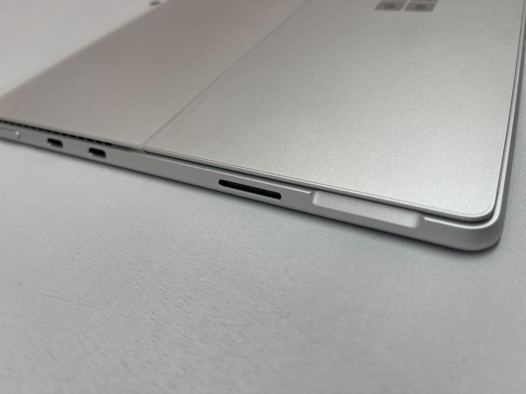 Surface Pro8　Core i5・16GB・LTE・キーボード・ペン付き