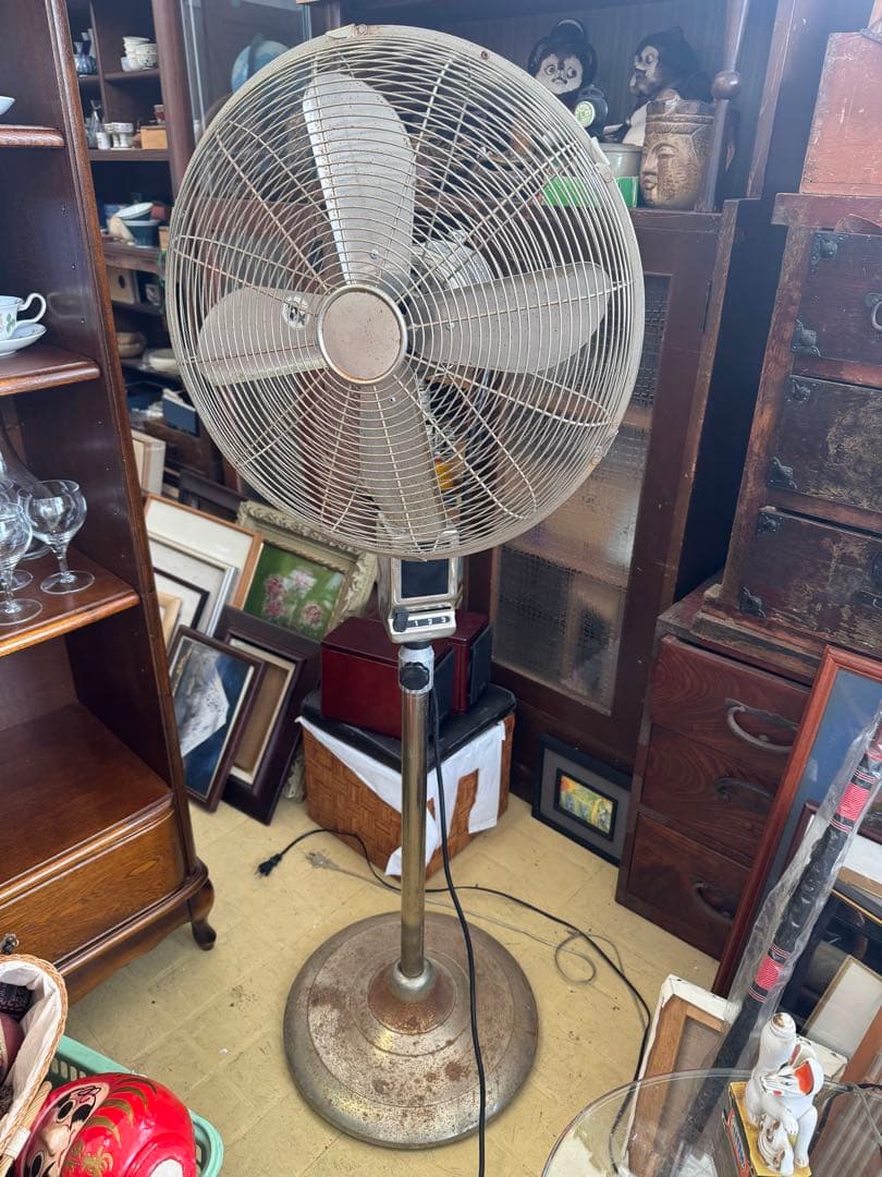 アンティーク扇風機　岩谷マテリアル　スタンドファン メタル製 3段階風量