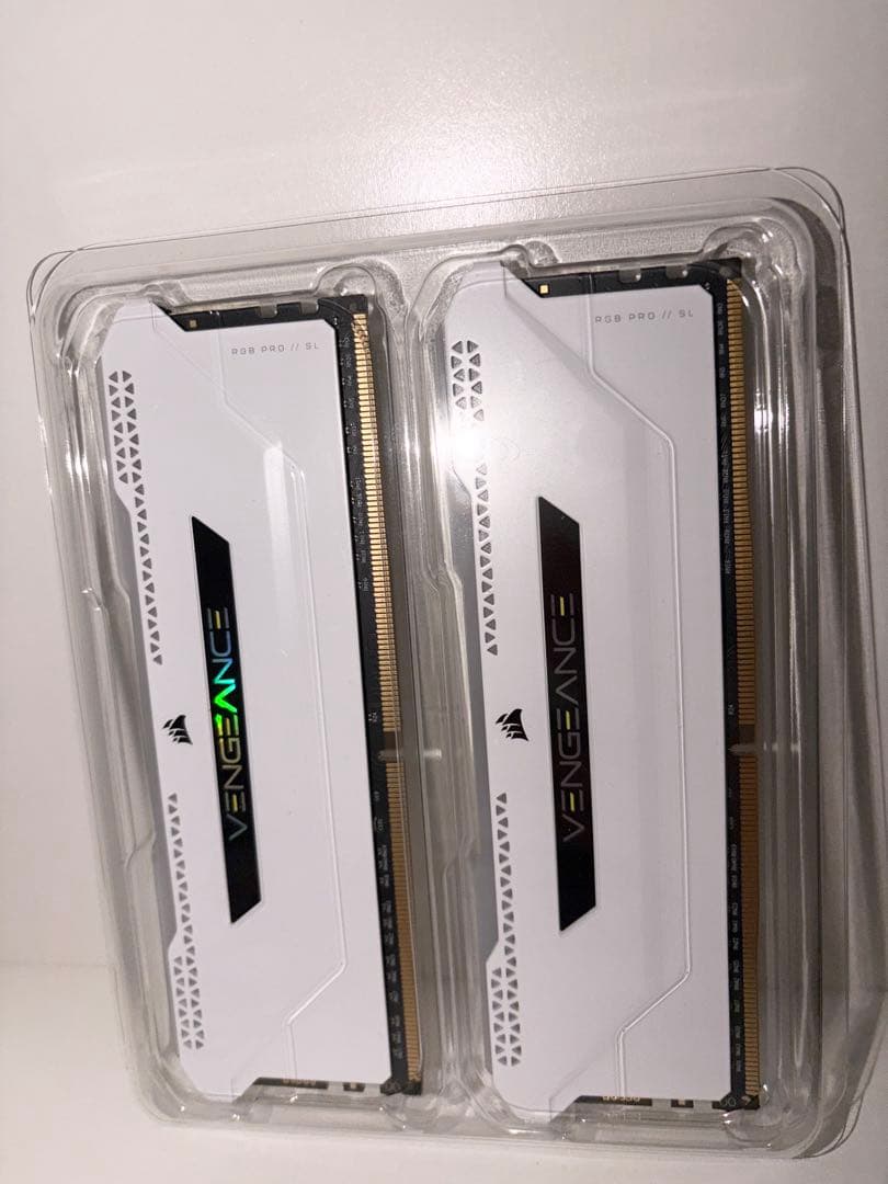 メモリー CORSAIR VENGEANCE PRO DDR4 32GB 3200MHz