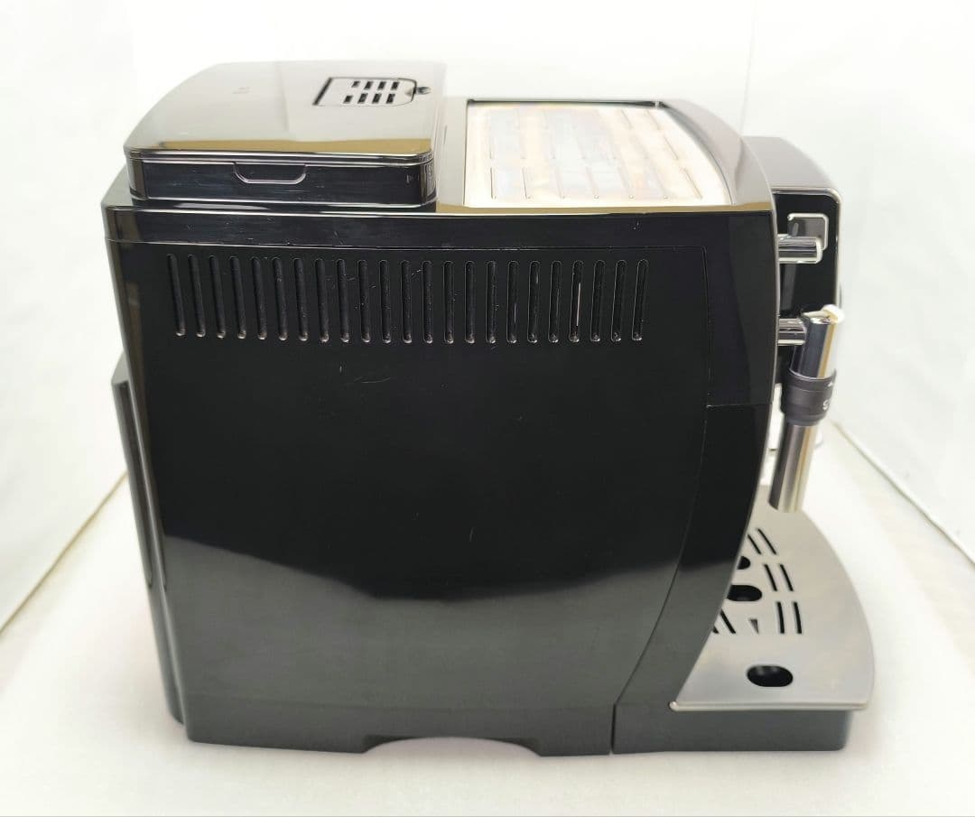 デロンギマグニフィカS コンパクト全自動コーヒーマシン ECAM23120B 1