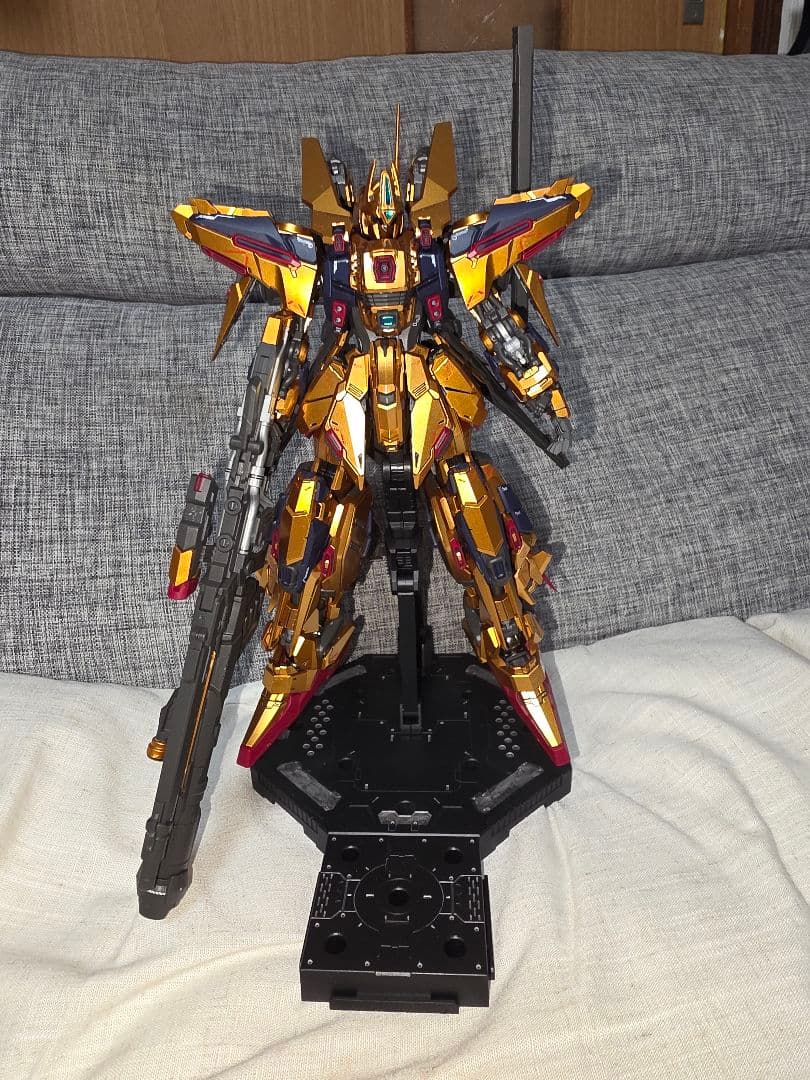 神馬模型　1/100相当　黄金武士 ダイキャストフレーム　海外製プラモデル