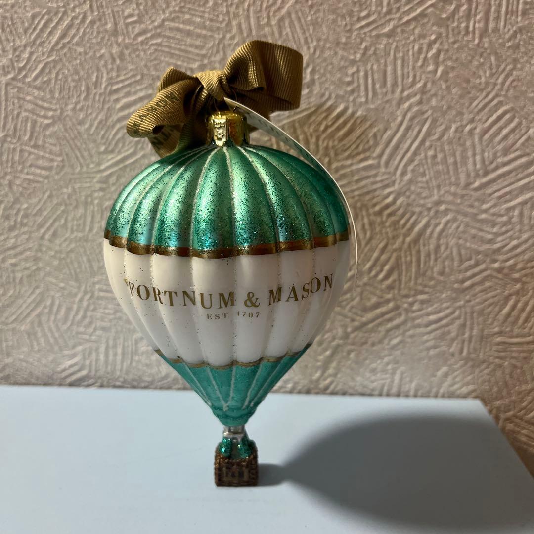 カカです。　フォートナム&メイソン　オーナメント2点